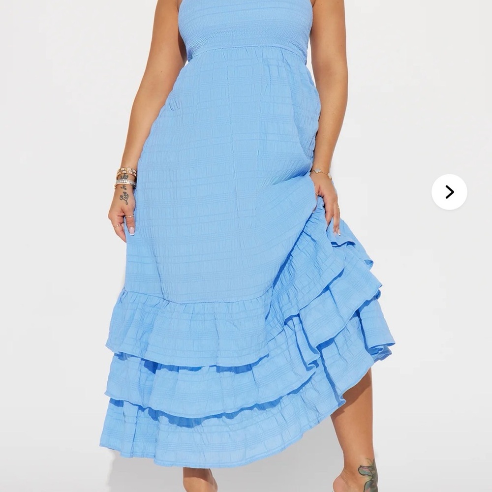 🩵 GOOD CONDITION 🩵 Sky Blue Tiered Midi Dress